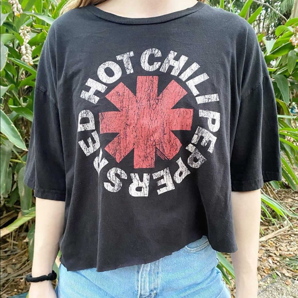 2005 RHCP Tee